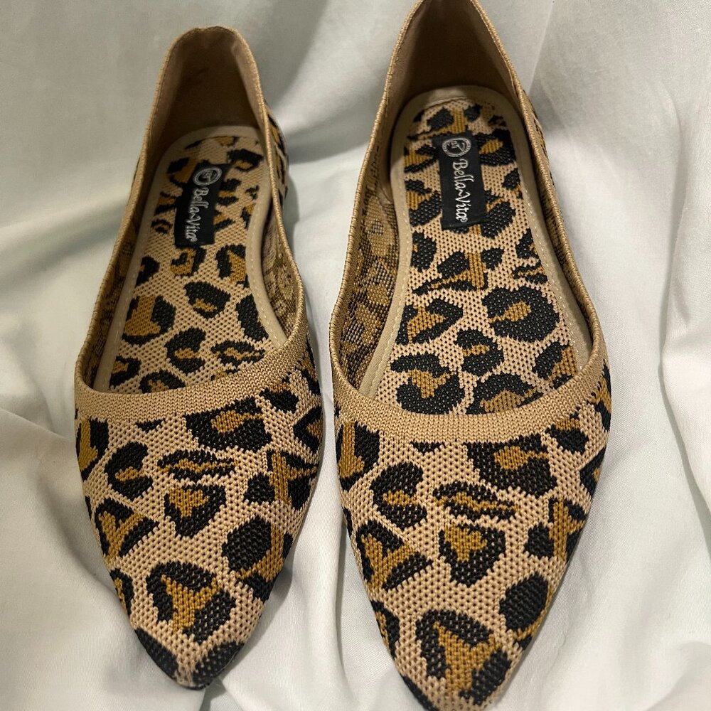 Bella Vita Women's Mireya Pointed Toe Flat Ballet size 7.5